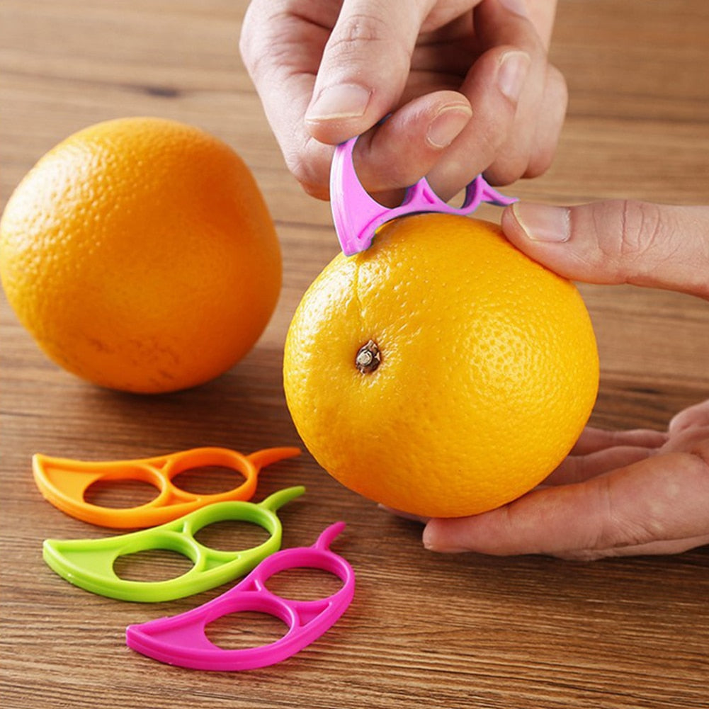 1PCS Creative Orange Peelers Zesters Lemon Slicer Fruit Stripper Easy Opener Citrus Knife Kitchen Tools Gadgets (Random Color)